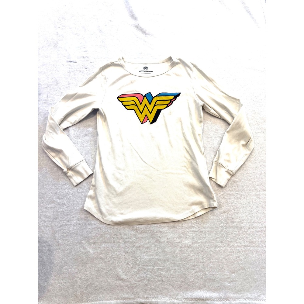 Amazon Essentials DC Comics Wonder Woman Graphic Long Sleeve T-Shirt Cream Small